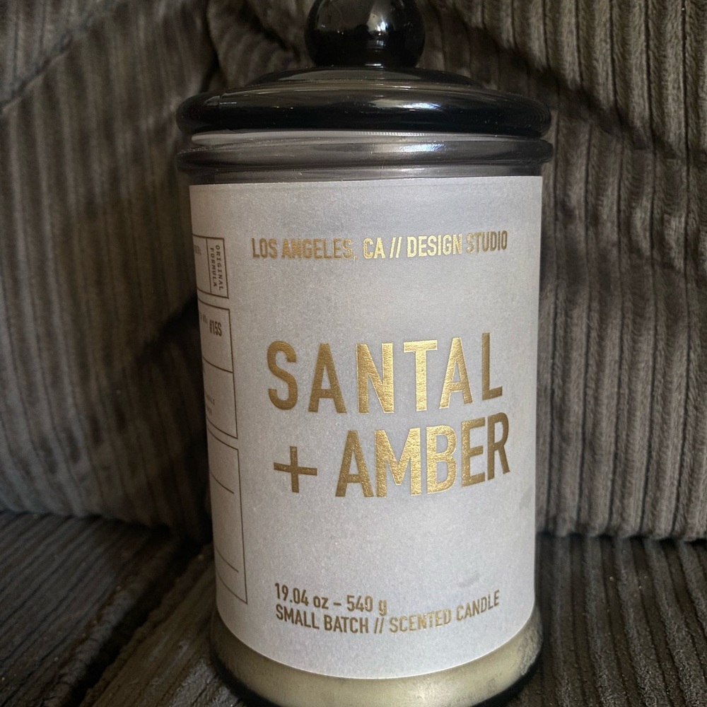 Santal + Amber Scented Candle - Gold and Black